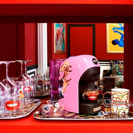 Toiletpaper Living Apartment